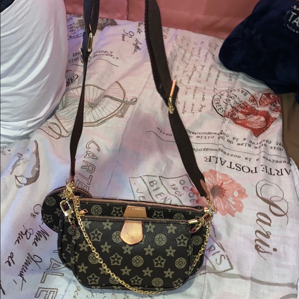 Crossbody bag.